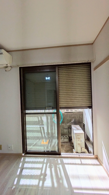 セキュリティ　電動シャッターです♪