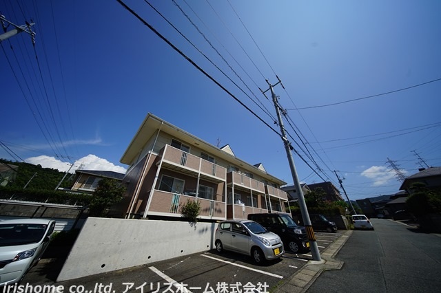 ＪＲ山陽本線 新下関駅 バス乗車時間：10分 最寄りバス停で下車 徒歩3分 築31年