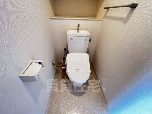 ＪＲ東西線 御幣島駅 徒歩4分 8階建 築23年のトイレ写真