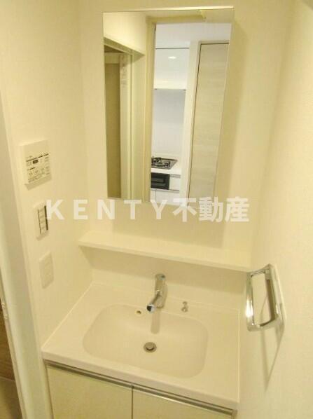 洗面設備　コンパクトで使いやすい洗面所