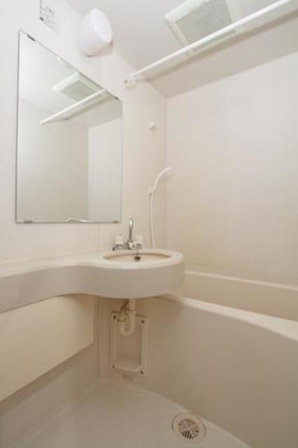 バス・シャワールーム　※写真は同タイプ住戸です。