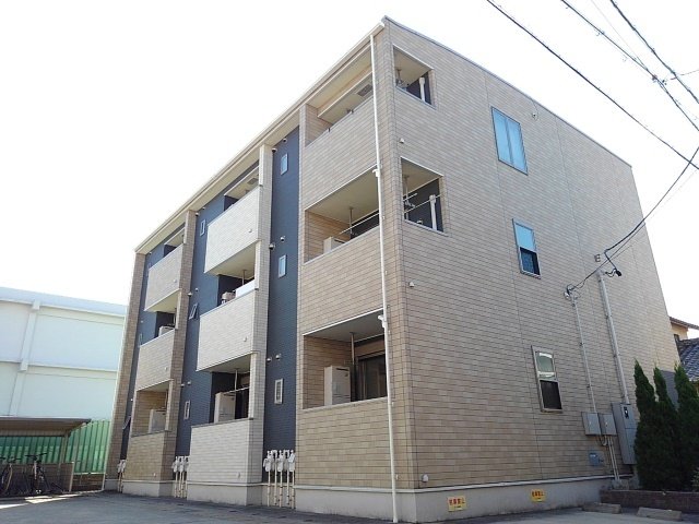 建物外観　落ち着いた雰囲気の外観です