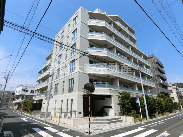建物外観　2020年2月築　RC鉄筋コンクリート造地上7階建て総戸数3