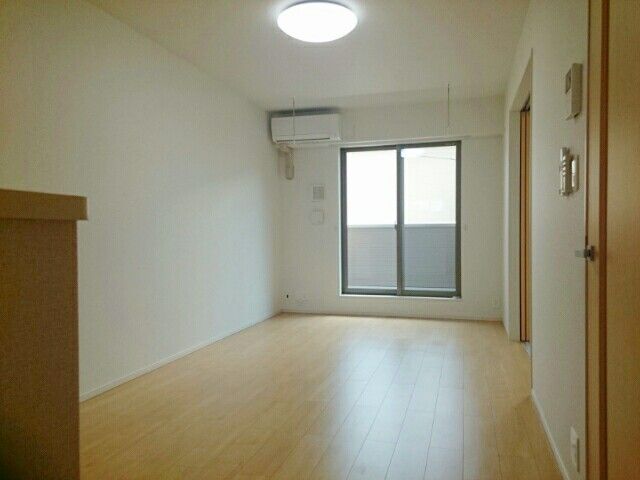 メゾンドプティアンジュの居間写真