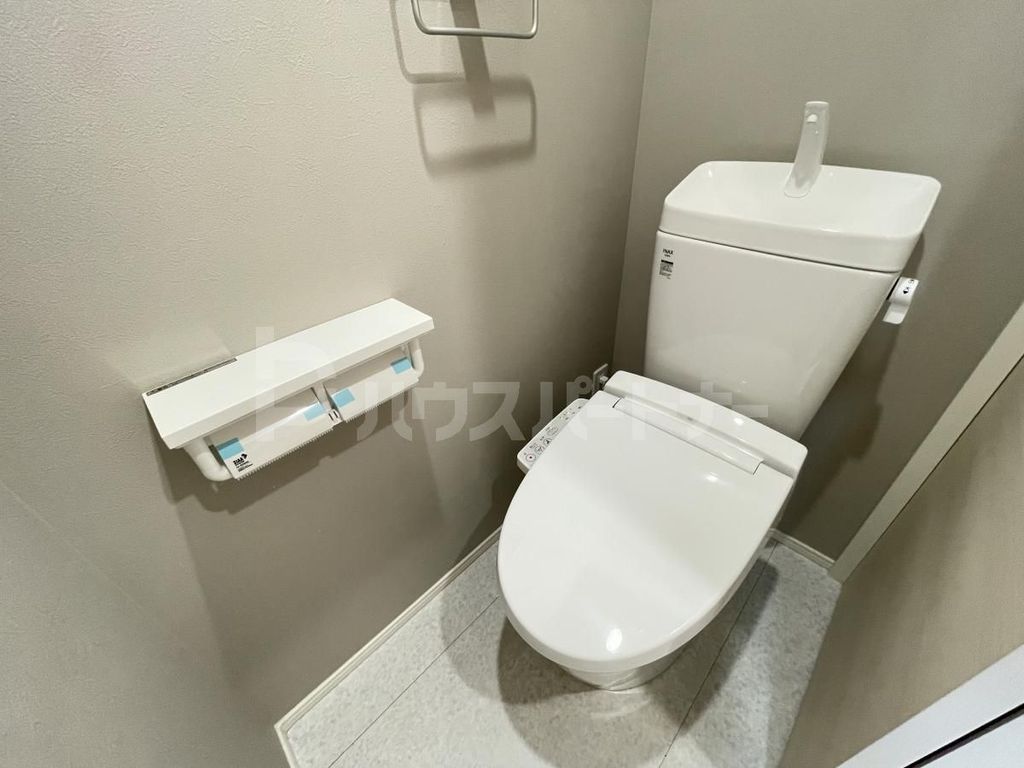 ＪＲ総武線 西船橋駅 徒歩11分 3階建 築4年のトイレ写真