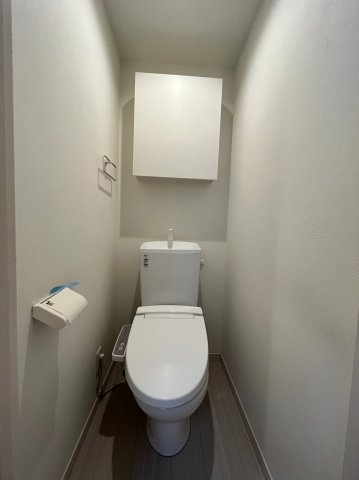 名鉄名古屋本線 栄生駅 徒歩6分 3階建 築7年のトイレ写真