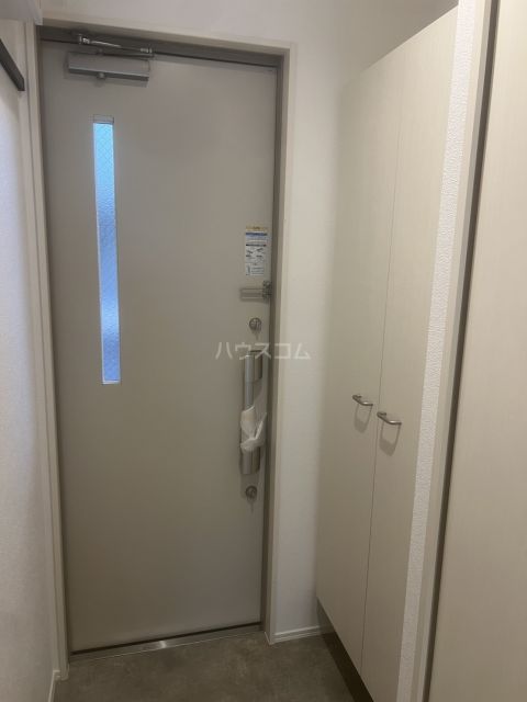 リューメ橋本の玄関写真