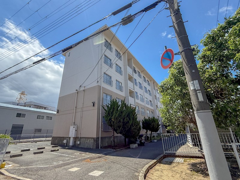 伊川谷住宅 4号棟の外観写真
