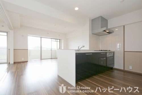 キッチン　※同タイプ別部屋のため、参考画像です。