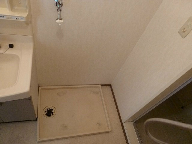 その他　洗濯機置場　写真は203号室です