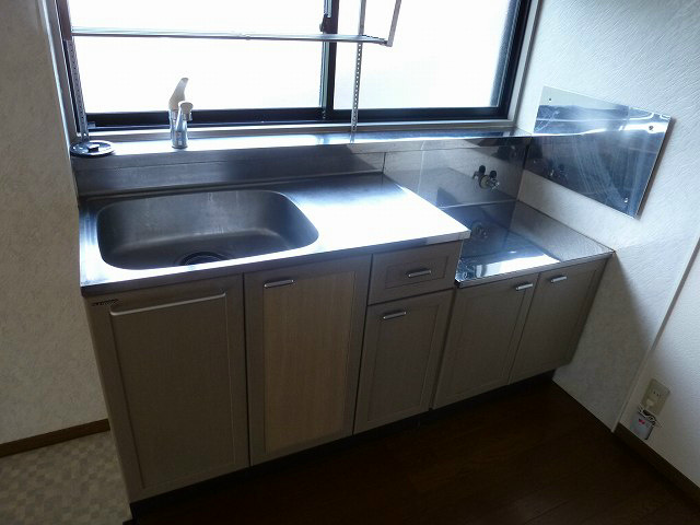 キッチン　写真は203号室です