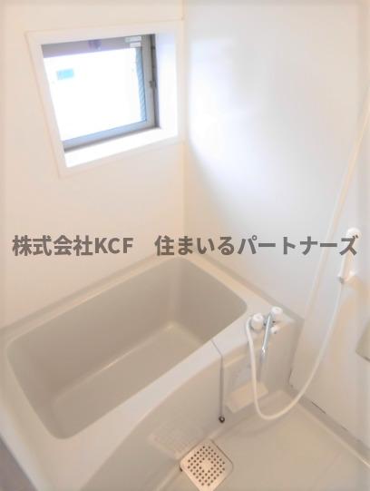 バス・シャワールーム　コンパクトで使いやすいお風呂です