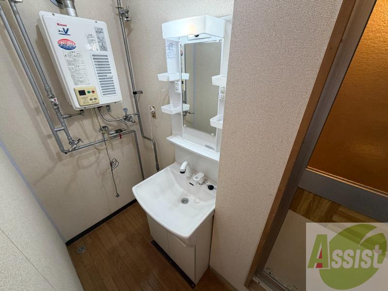 地下鉄東西線 発寒南駅 徒歩45分 2階建 築41年の内装写真