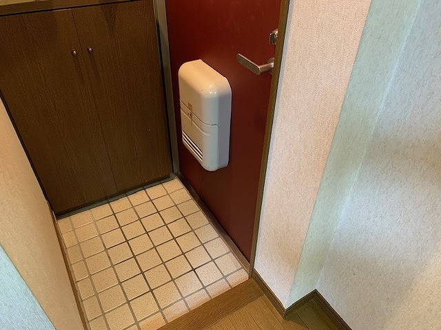 銀座ビルの玄関写真