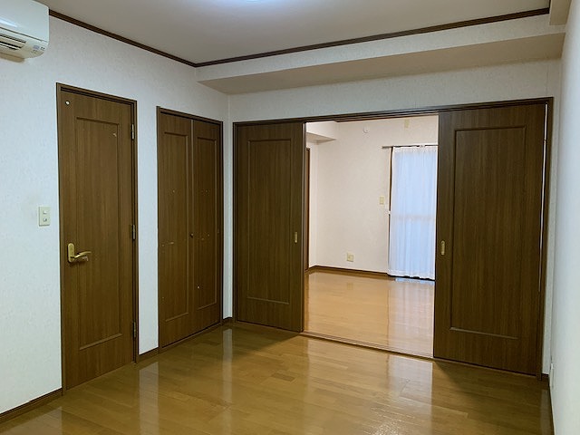 銀座ビルの居間写真