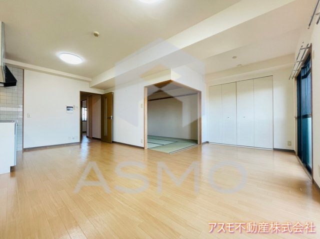 居室・リビング　※同物件　別間取り　参考写真