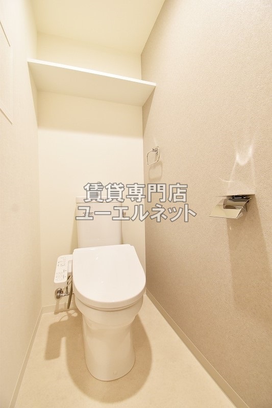 トイレ　温水洗浄便座付き