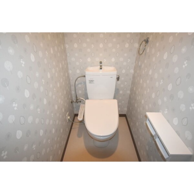 EXCELLENT HOUSE中の島のトイレ写真