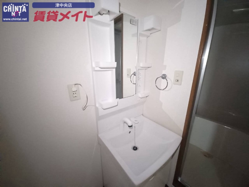 洗面設備　同型別部屋写真