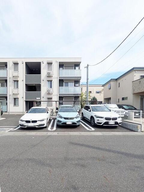 駐車場　駐車場