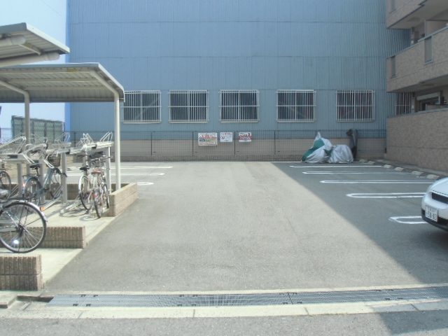 駐車場　敷地内に駐車場を完備です☆（要確認）