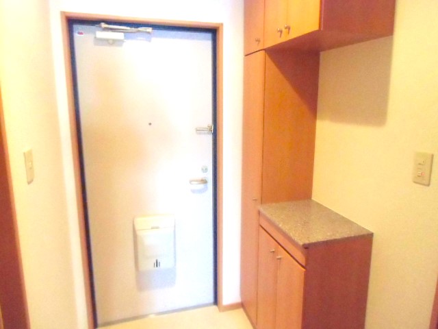 玄関　シューズボックスを完備です☆