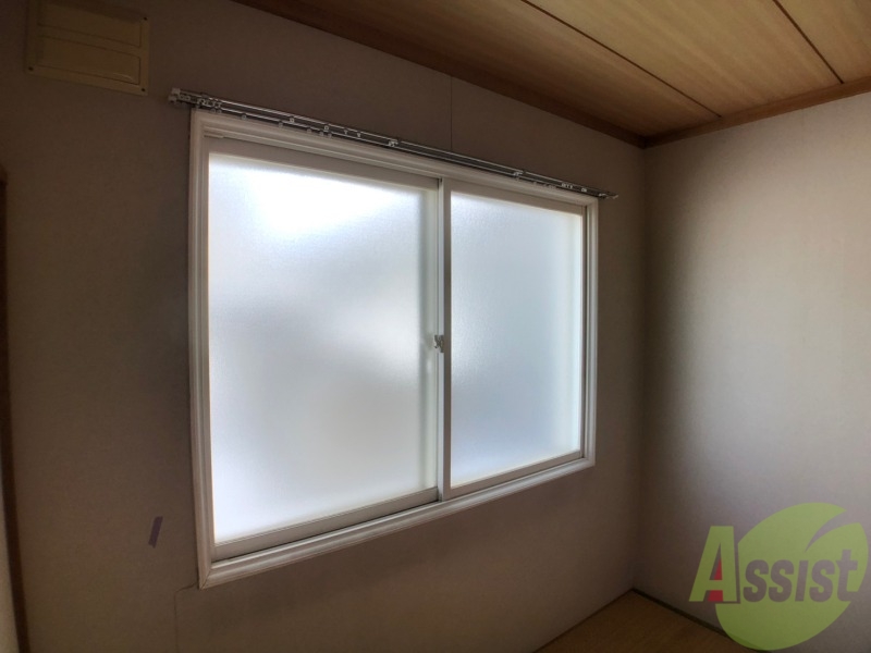 バルコニー　窓が大きいので風の通りが良さそうですね！！