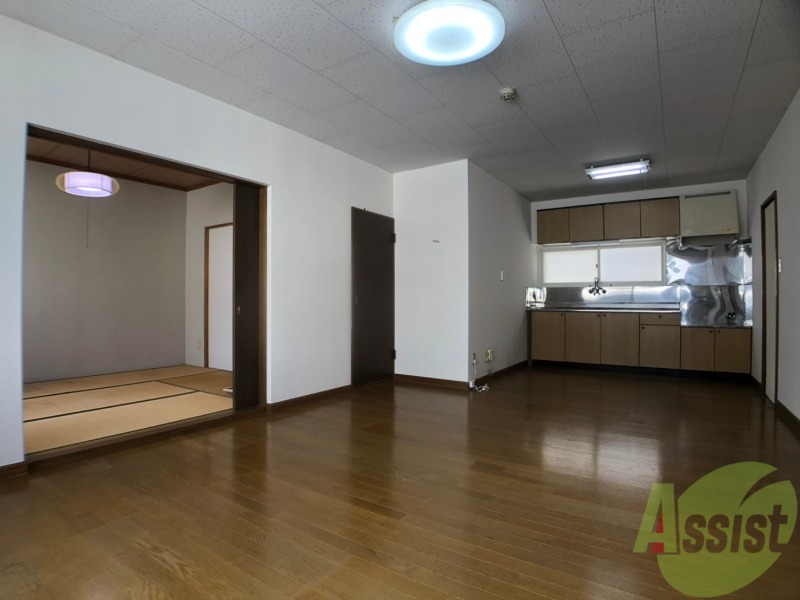 居室・リビング　広くてキレイなお部屋が広がっていて、充実した生活が送れそう。