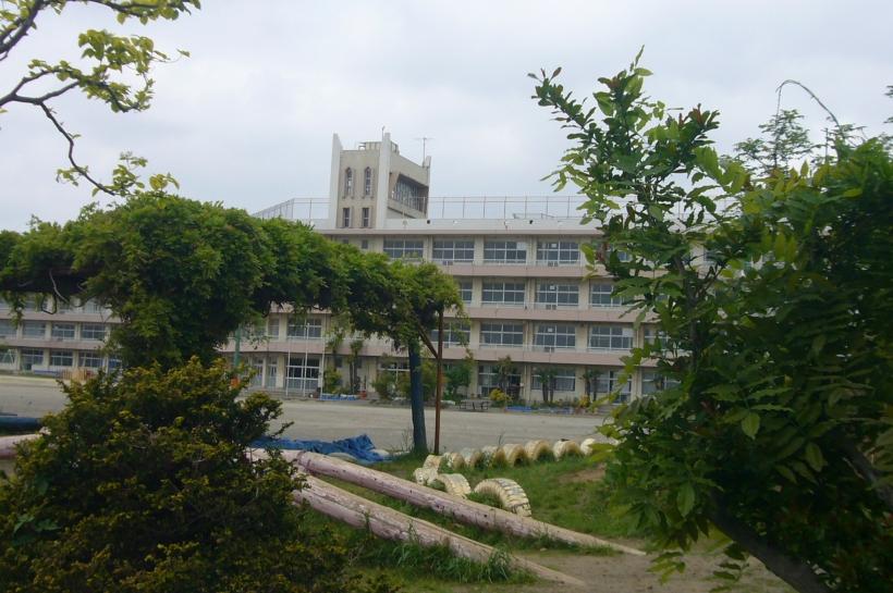 【シャトル山崎Ａの小学校】