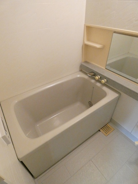 バス・シャワールーム　バス