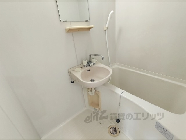 バス・シャワールーム　バス