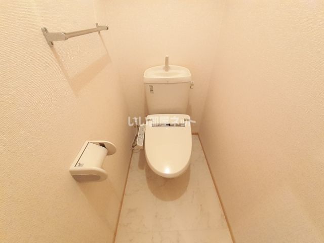【奈良市七条のアパートのトイレ】