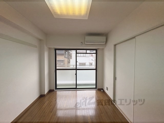 居室・リビング　居室