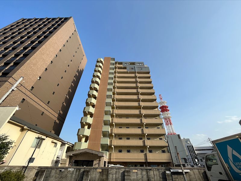 北九州市小倉北区古船場町のマンションの建物外観