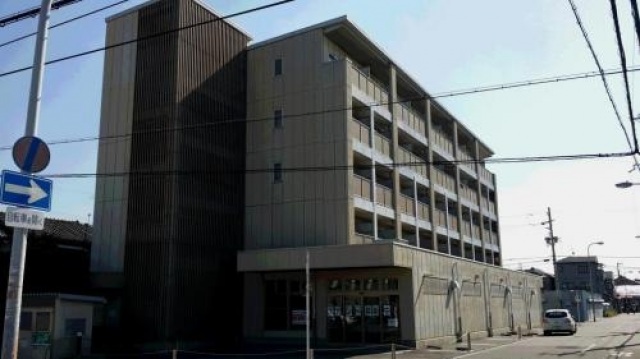 大阪市東住吉区矢田のマンションの建物外観