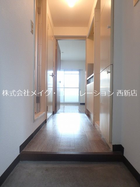 【福岡市城南区長尾のマンションの玄関】