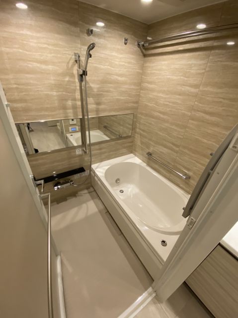 バス・シャワールーム