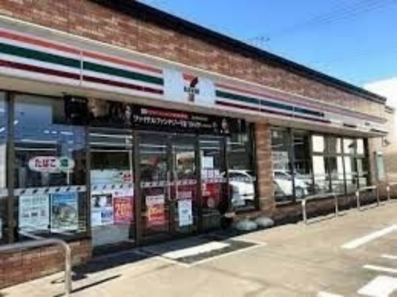 コンビニ　セブンイレブン札幌前田6条12丁目店（コンビニ）まで646m