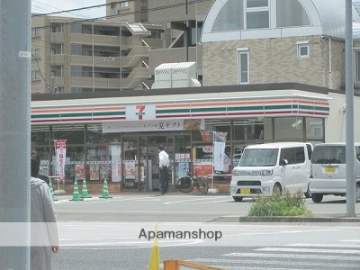 コンビニ　セブンイレブン（コンビニ）まで511m