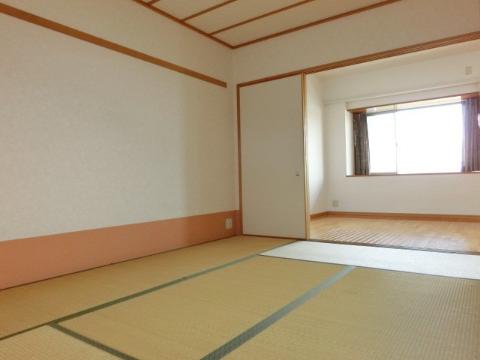 モンセーヌ南茨木　居室・リビング　和室