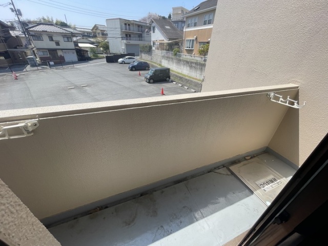 バルコニー　別部屋写真になります。