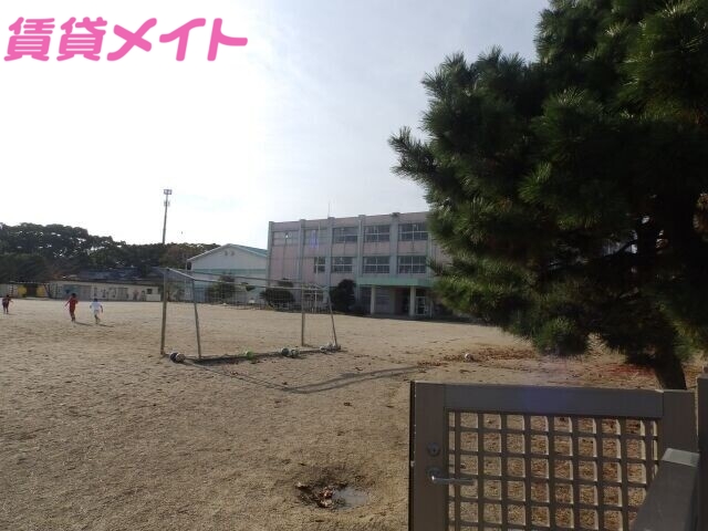 小学校　鈴鹿市立若松小学校（小学校）まで1189m