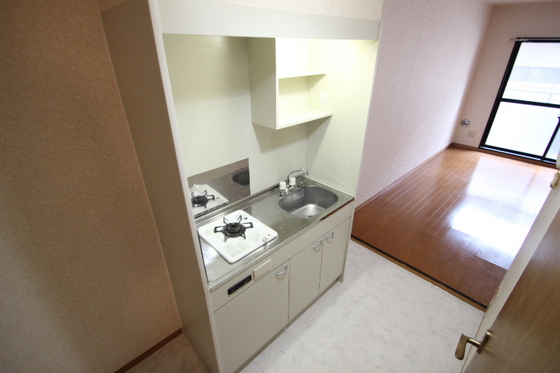 キッチン　他部屋の写真を使用しております。