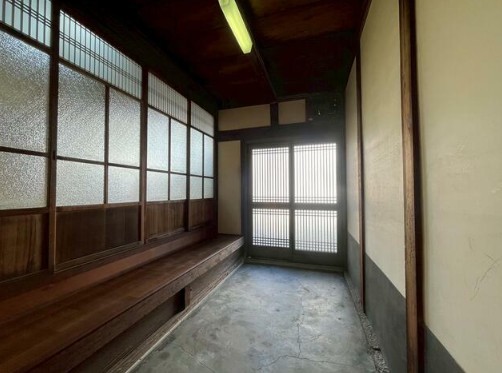 玄関