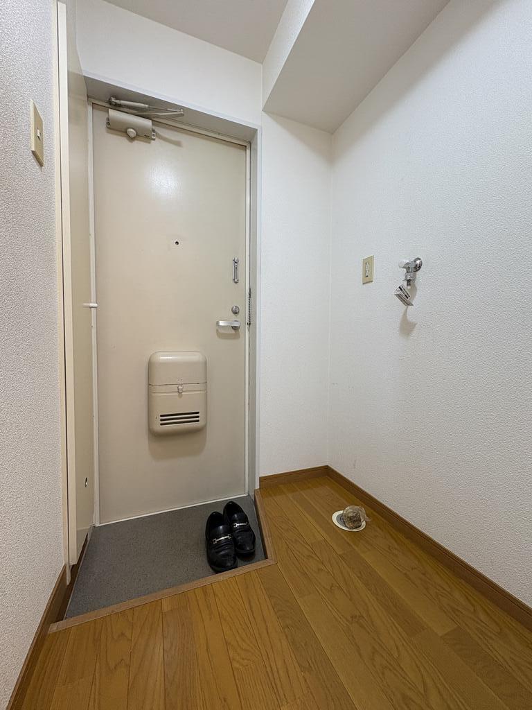 フロール芦田の玄関写真