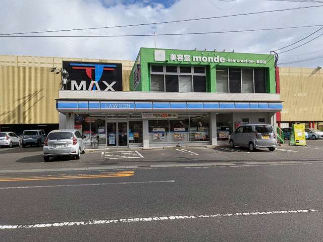 コンビニ　ローソン（コンビニ）まで757m