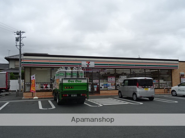 コンビニ　セブンイレブン（コンビニ）まで521m