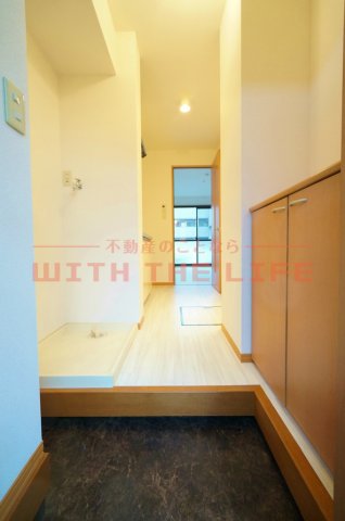 玄関　収納もある玄関です