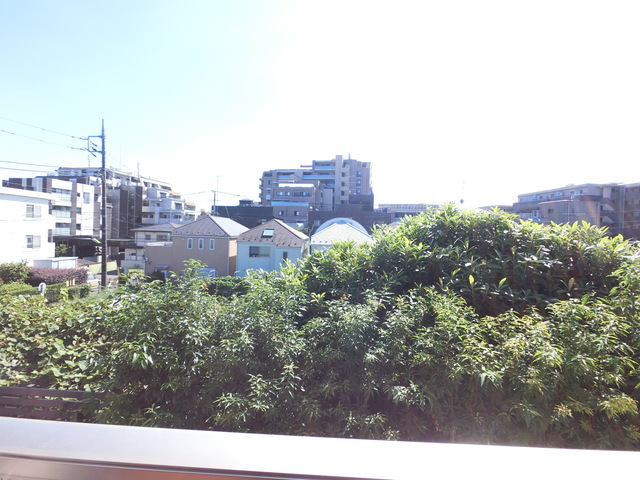 眺望　圧迫感がないので暮らしやすいお部屋です！