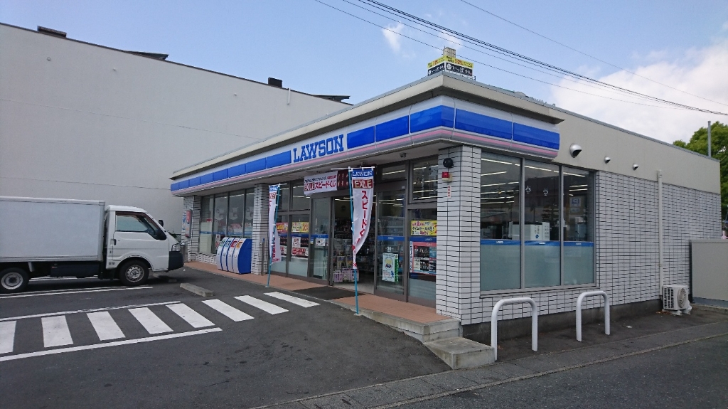 コンビニ　ローソン 掛川塩町店（コンビニ）まで738m